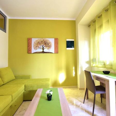 Elia Beach Modern Suites Флогита Экстерьер фото