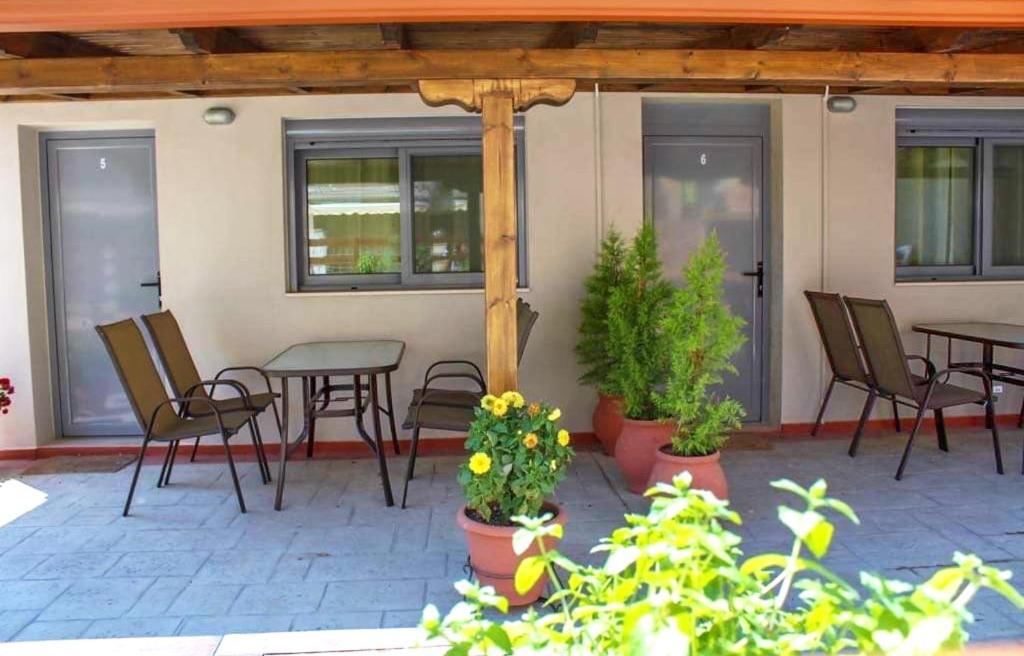 Elia Beach Modern Suites Флогита Экстерьер фото