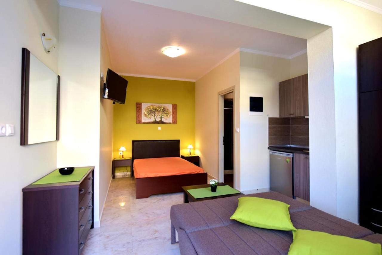 Elia Beach Modern Suites Флогита Экстерьер фото